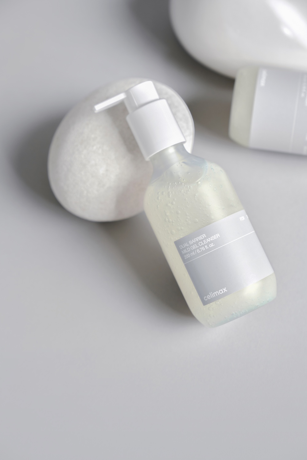 Dual Barrier Mild Gel Cleanser 200ml - Image 7