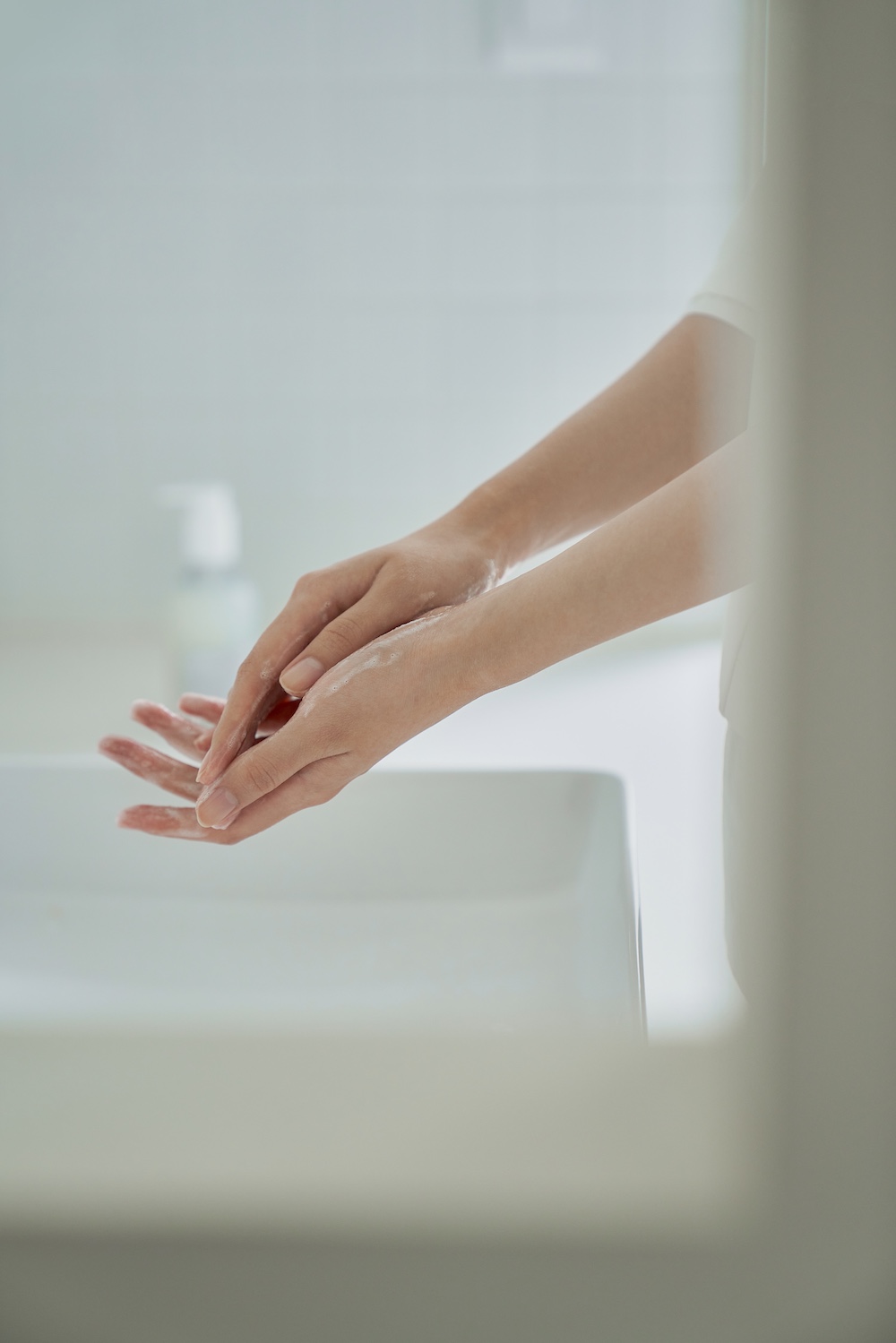 Dual Barrier Mild Gel Cleanser 200ml - Image 13