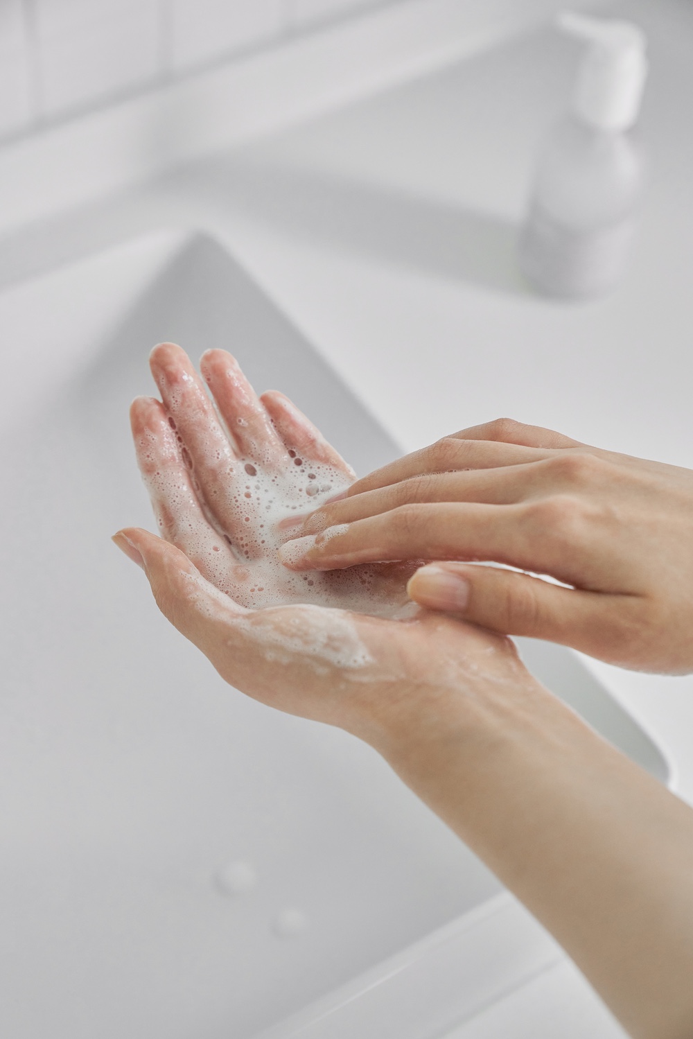 Dual Barrier Mild Gel Cleanser 200ml - Image 14