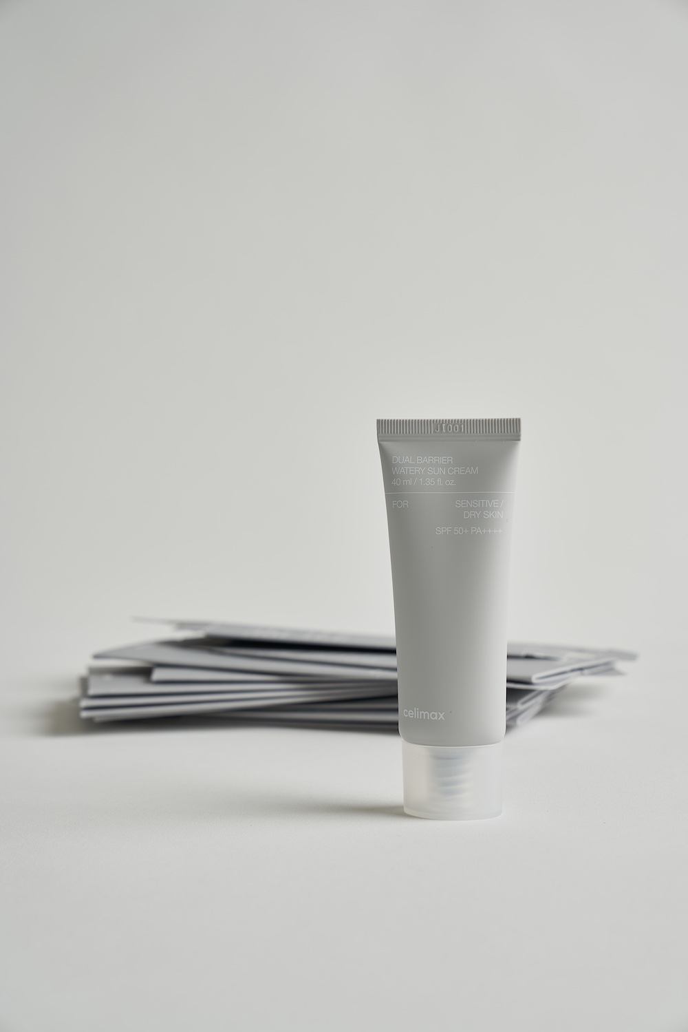 Dual Barrier Watery Sun Cream 40ml - Image 8