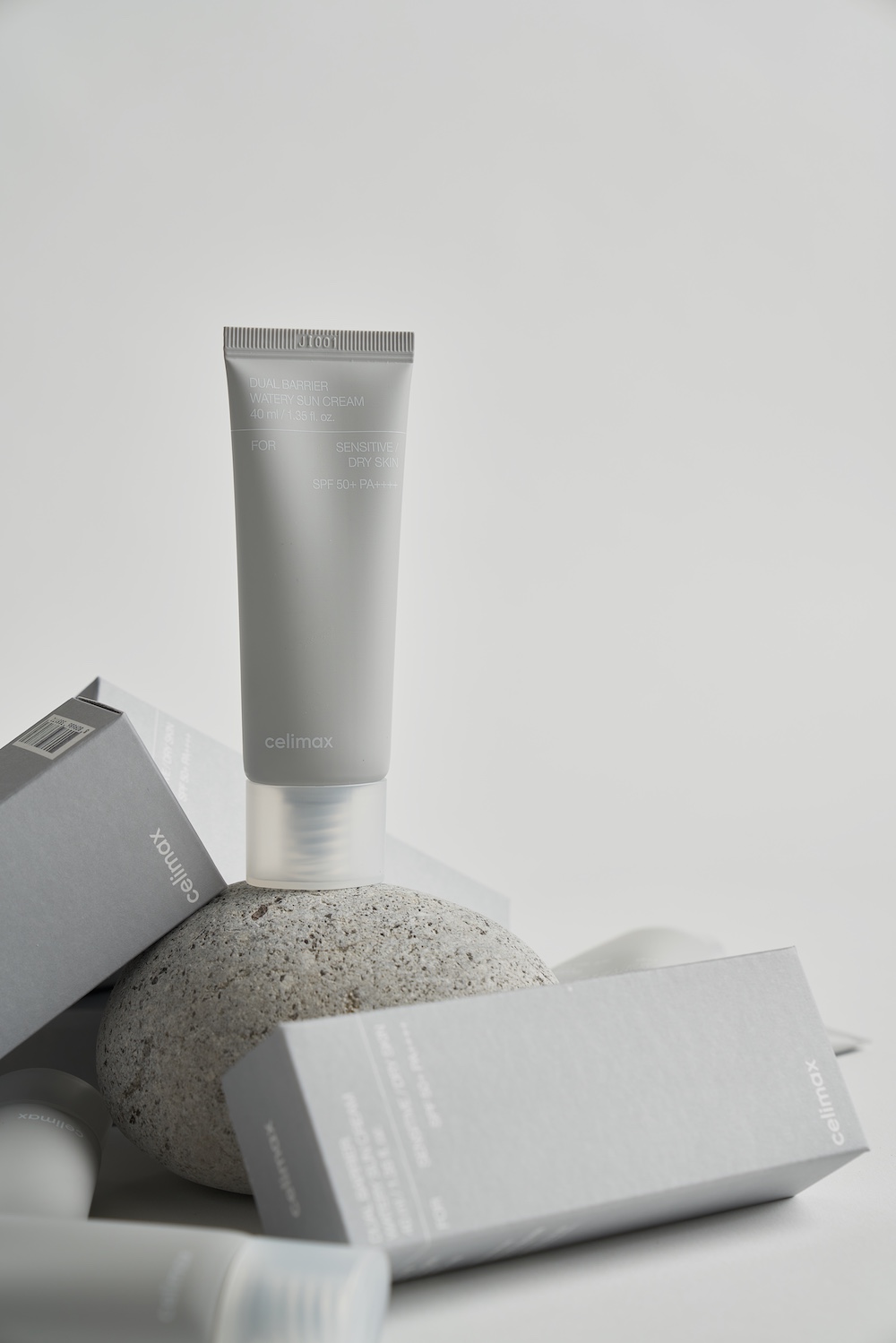 Dual Barrier Watery Sun Cream 40ml - Image 10