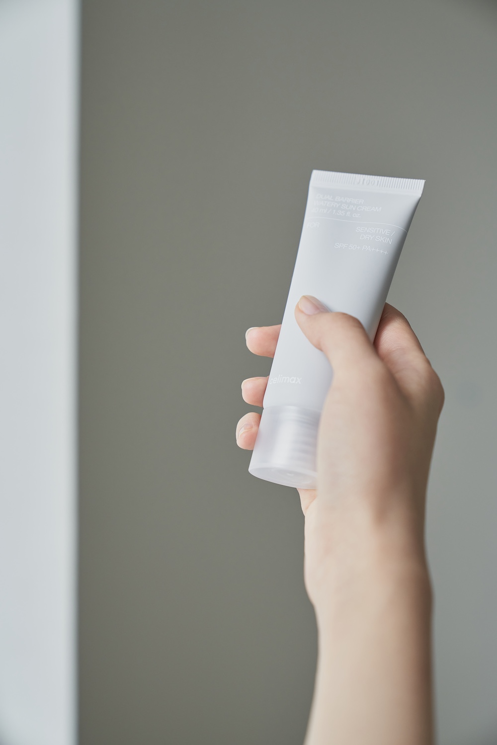 Dual Barrier Watery Sun Cream 40ml - Image 18