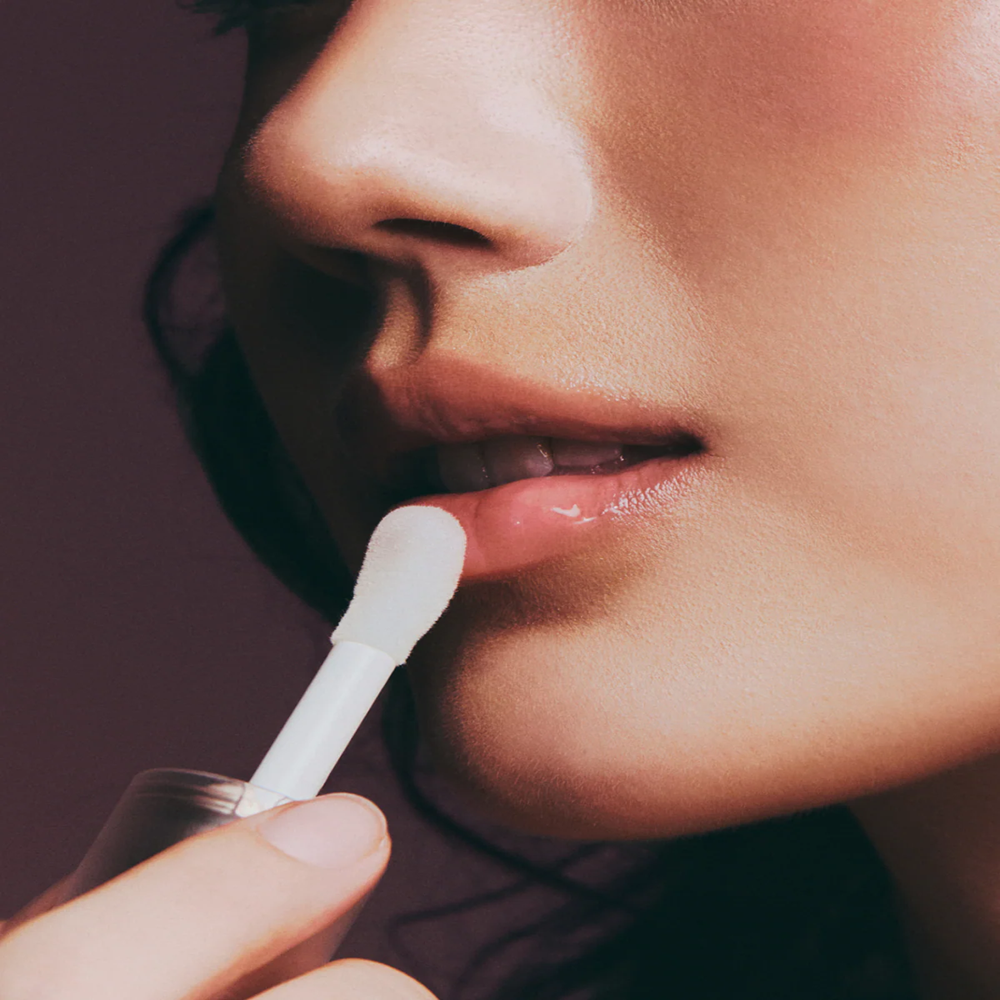 Vita Glow Lip Oil - Dreamy Olive 4.5ml - Image 3