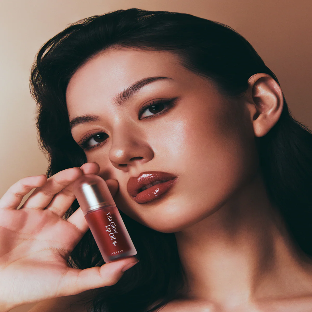 Vita Glow Lip Oil - Chilled Berry 4.5ml - Image 7